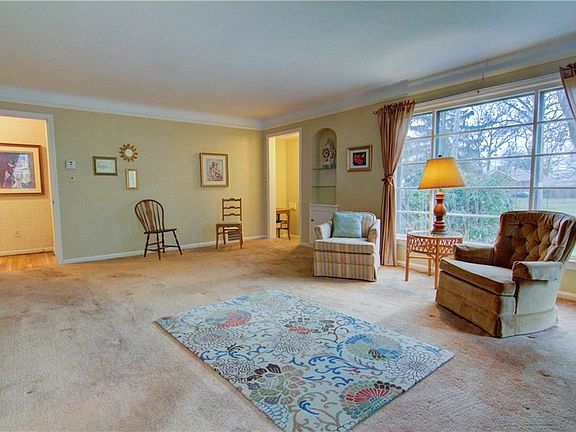 3rd image of 3974 Monticello Blvd