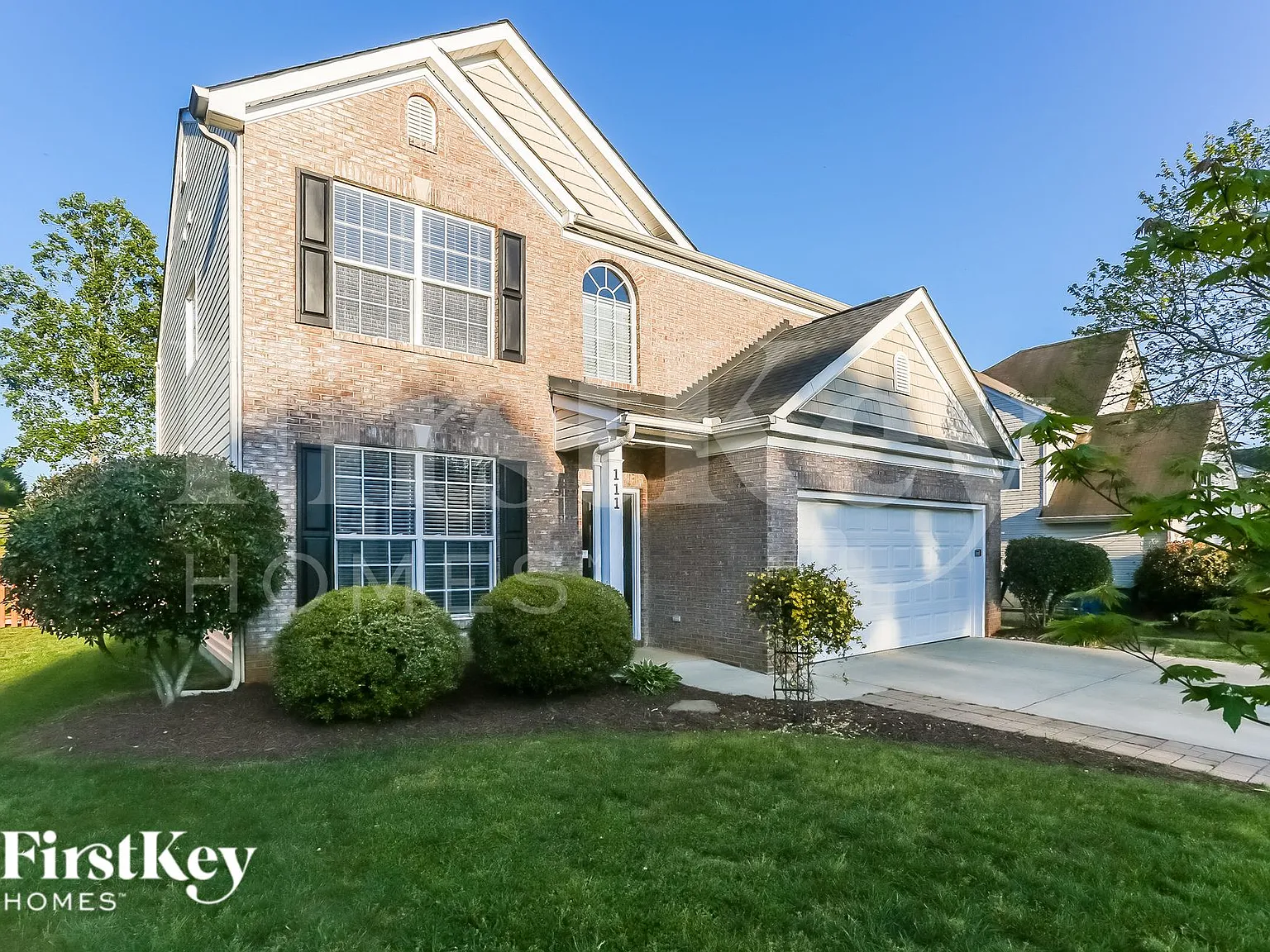 4 bed, 2.5 bath, 2260 sqft, $2,740 — Photo 3