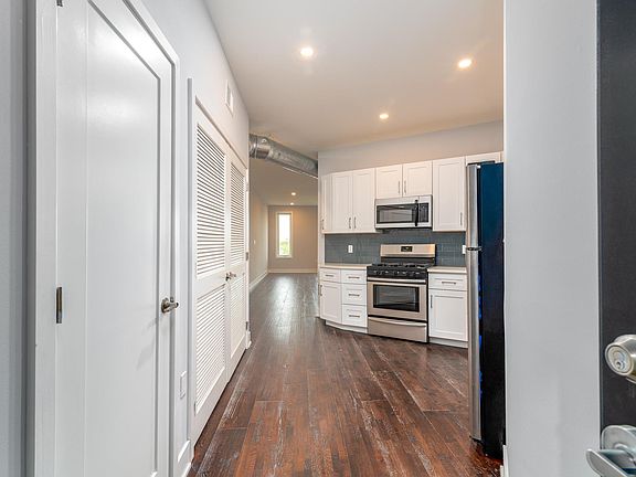 3rd image of 1843 E Passyunk Ave #3C