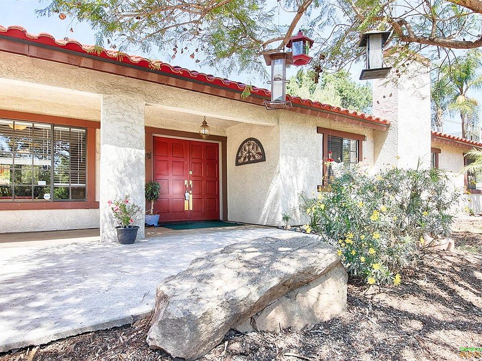 2nd image of 1711 S Iris Ln