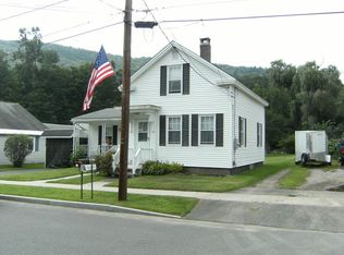 19 Maple St, Chester, MA 01011