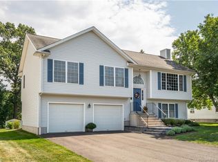 40 Colonial Hts, Meriden, CT 06450