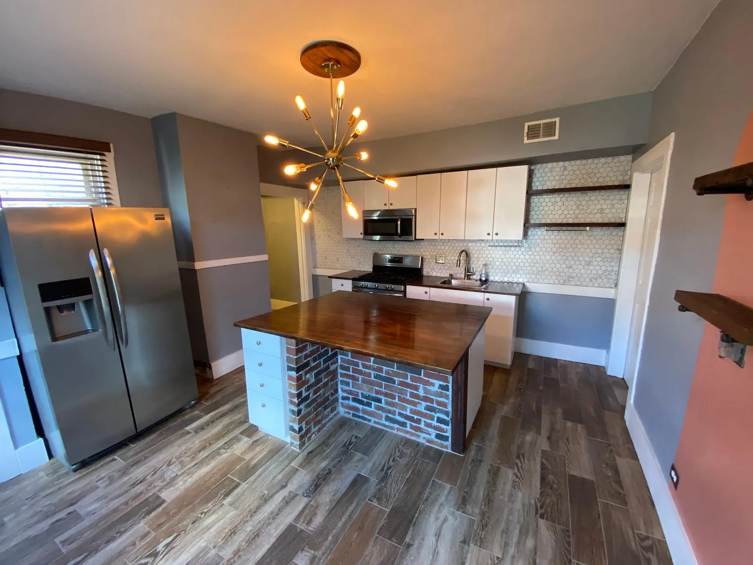 2 bed, 1239 sqft, $1,750 — Photo 2