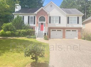 617 Overhill Dr, Woodstock, GA 30189
