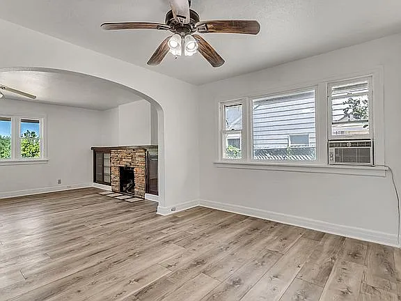 2846 Van Buren Ave — Photo 5