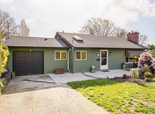 3615 Doncaster Dr, Saanich, BC V8P 3W5