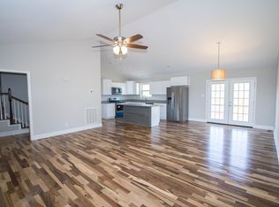 5525 Peterson Rd, Greenback, TN 37742