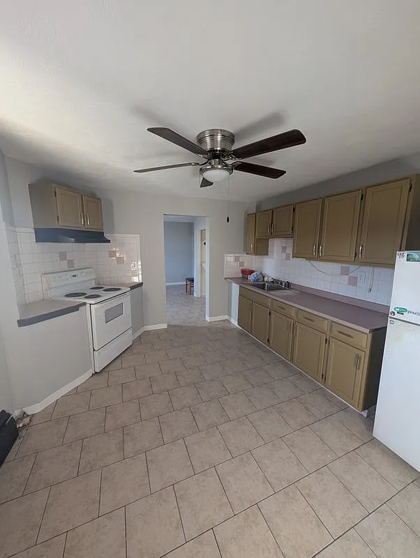 1 bed, 1.0 bath, 600 sqft, $1,950 — Photo 3