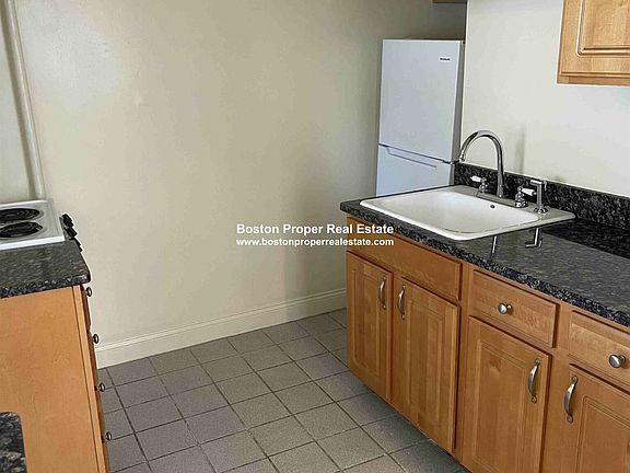 55 Queensberry St. #11 Boston - Fenway Unit Photo 4