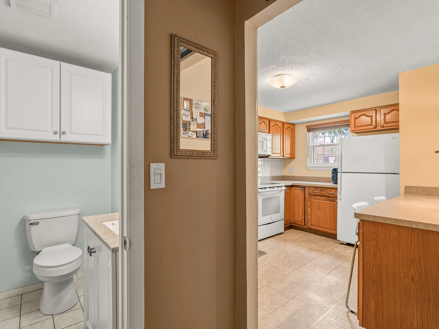 2 bed, 1.5 bath, 962 sqft, $2,300 — Photo 3