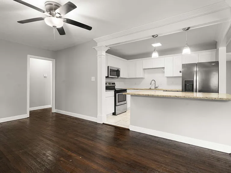 4512 Wabash Ave — Photo 3