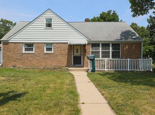 2 N Maple Ct, Addison, IL 60101