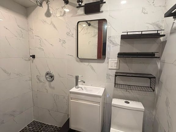 4th image of 442 Cleveland St #B1
