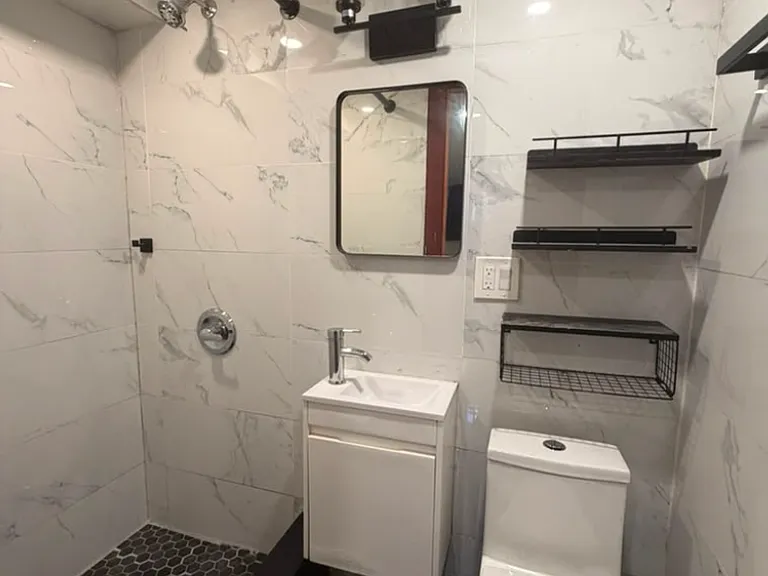 442 Cleveland St #B1 — Photo 4