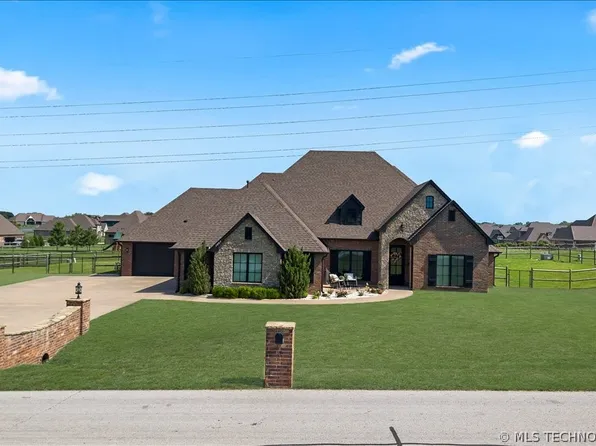 7003 E 88th St N, Owasso, OK 74055