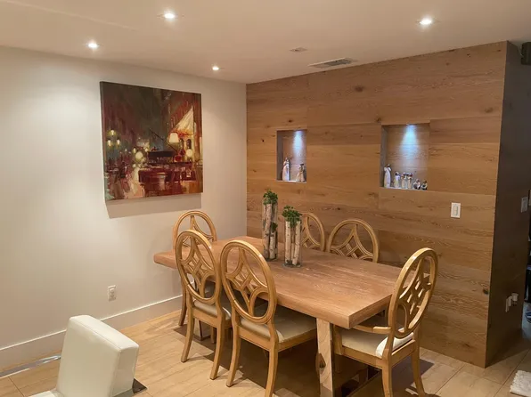 1090 NE 209th Ter, Miami, FL 33179