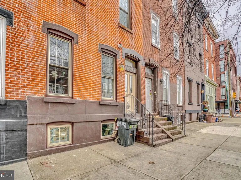 2542 W Girard Ave #2 — Photo 26