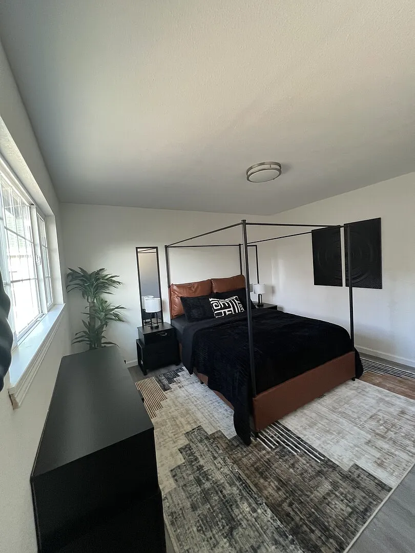 Spacious 2BR & 1.5 Bath Home — Photo 1