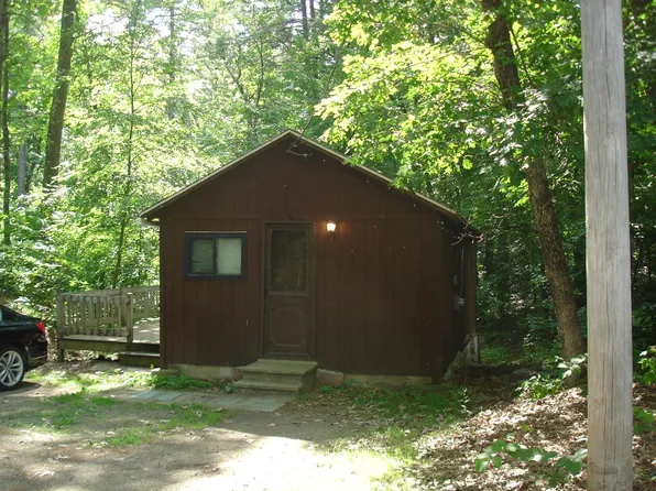 34 Arrow Trl, Groton, MA 01450