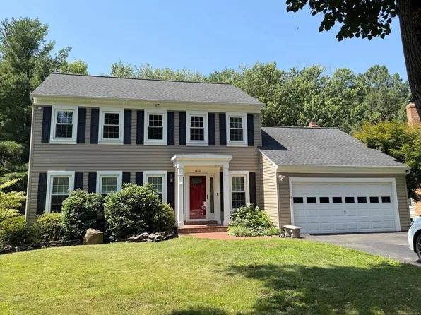 12773 Flat Meadow Ln, Herndon, VA 20171