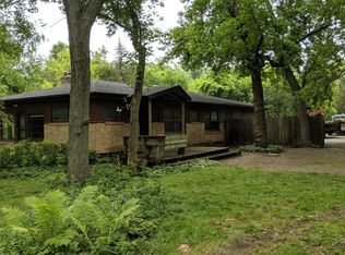 214 N River Rd, Fox River Grove, IL 60102