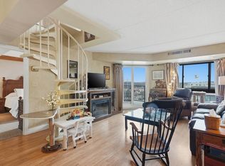 60 Rantoul St APT 708N, Beverly, MA 01915