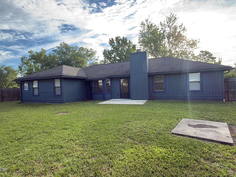 7914 Longshadow Ct — Photo 16