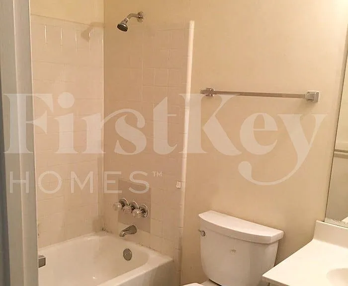 3090 Meadowview Ln — Photo 7