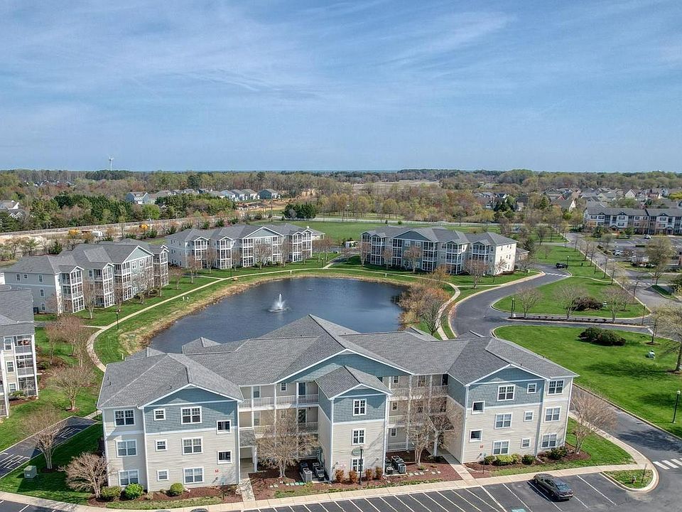 1st image of 33130 N Village Loop Unit 3102