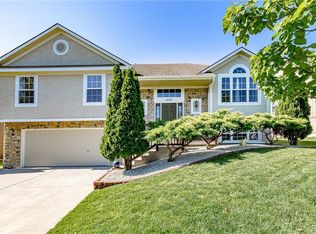 13709 Jana Lei Ave, Bonner Springs, KS 66012