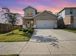 1301 Draper Ln, Forney, TX 75126