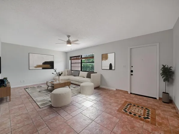 31 Toledo Court #4-35, Davie, FL 33324