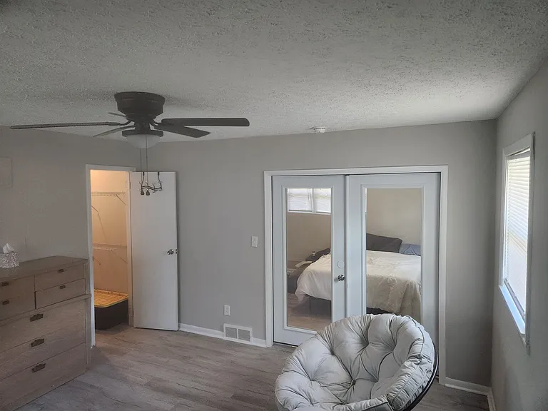656 W Highland Ave — Photo 15