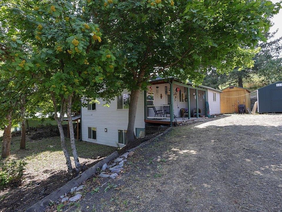 402 W Sophy Rd, Tekoa, WA 99033 MLS 202320618 Zillow