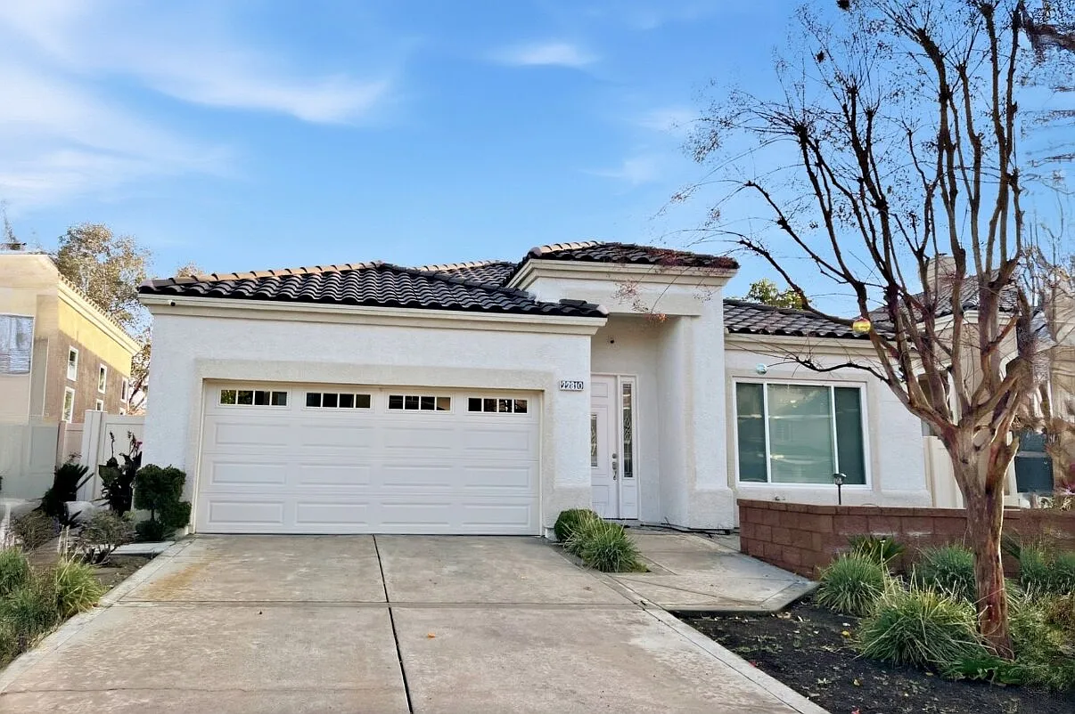 22810 Mountain Ash Cir — Photo 1