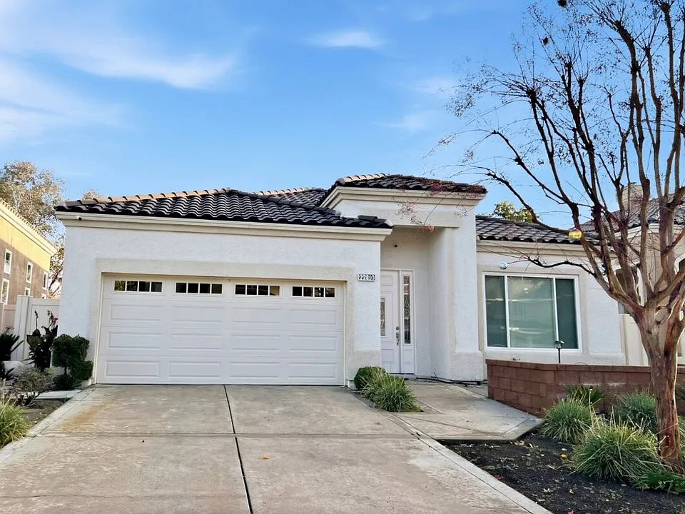 22810 Mountain Ash Cir