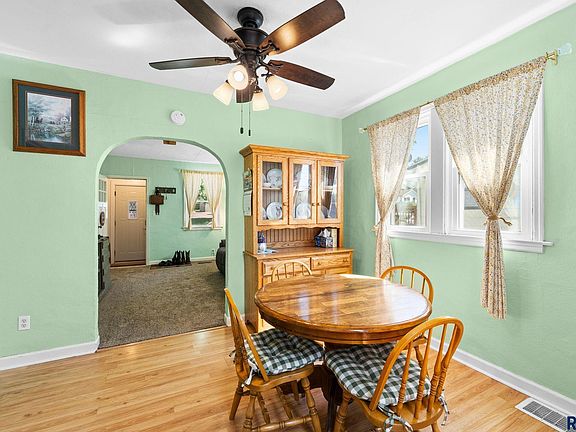 4th image of 1319 N Spring Ave