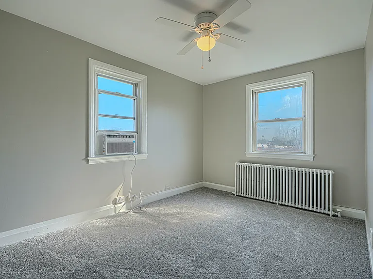 401 52nd St #1 — Photo 11