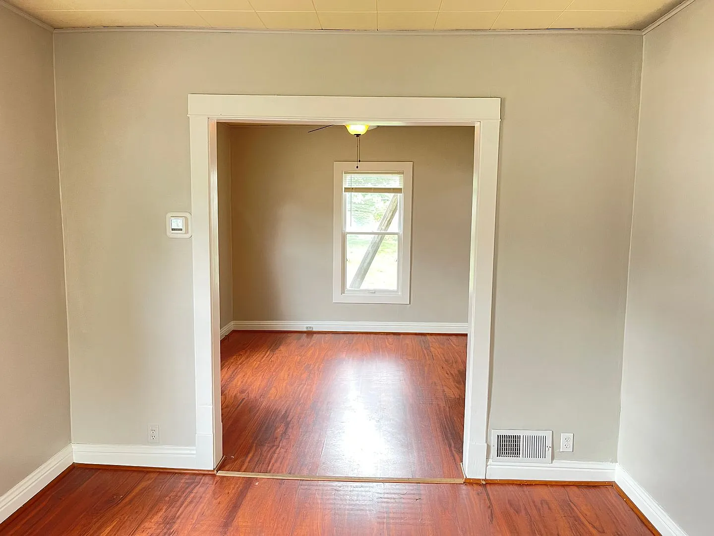 Great Benson area house $1495 *Move in special* — Photo 4