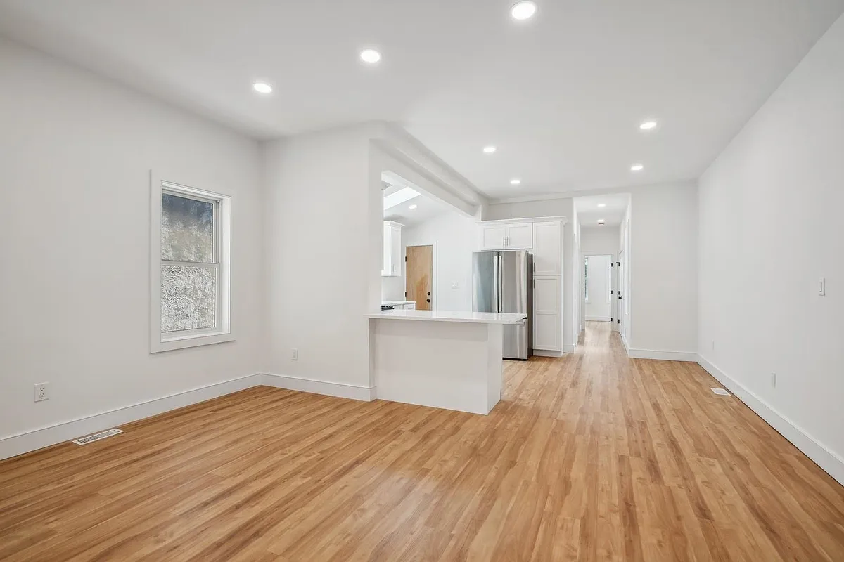 Building Photo - 215 Harrison St #1