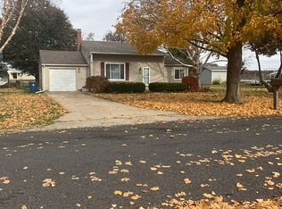 1609 Riverview Rd, Rock Falls, IL 61071