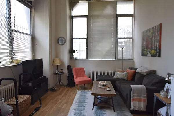 Rented by Bold New York | media 25