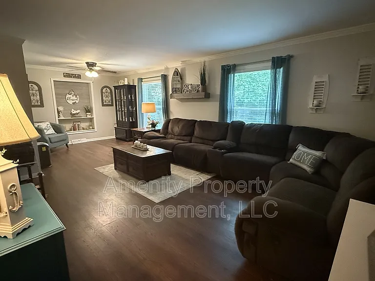 35 Curtis Dr — Photo 4