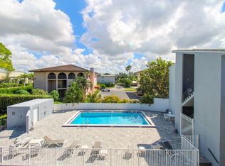 826 Wiggins Pass Rd APT 302, Naples, FL 34110