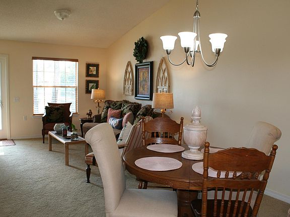 5th image of 9663 Cobblebrook Dr