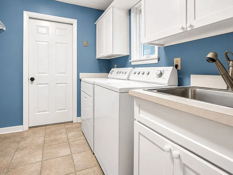 30 Village Green Cir — Photo 21
