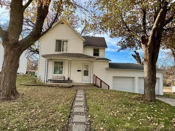 716 N 7th St, Forest City, IA 50436