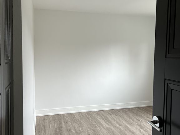 4th image of 792 Hughson St #14
