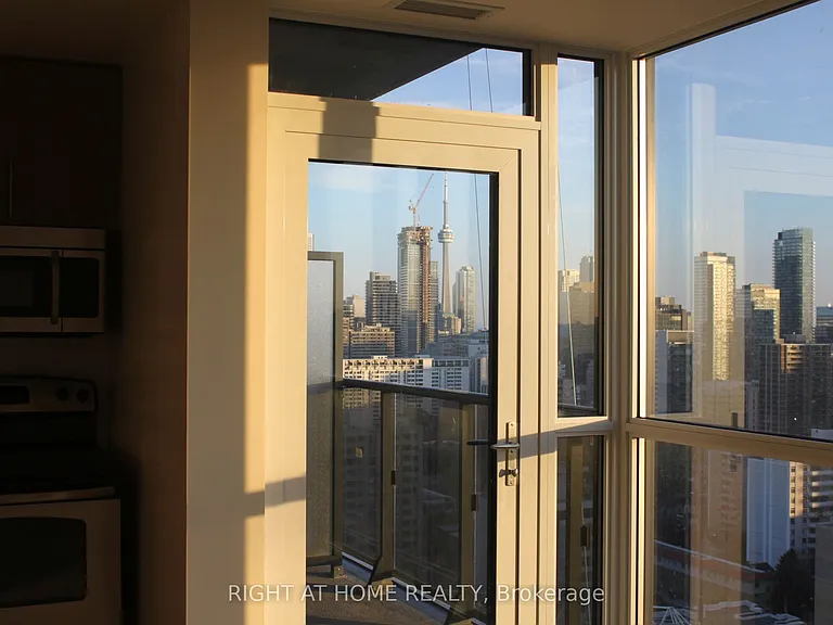 28 Ted Rogers Way #2505 — Photo 18