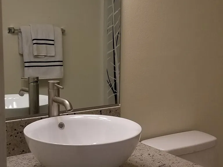 Upstairs full bathroom